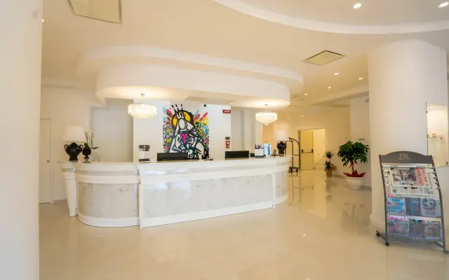 PM Hotel
