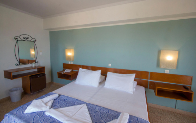 Hotel Limenari