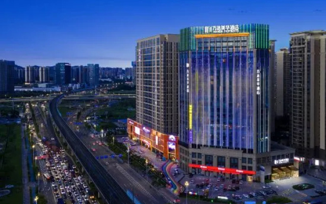 Huizhou Moment Hotel
