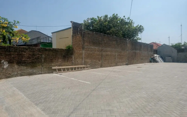 Urbanview Syariah Near Manahan Surakarta