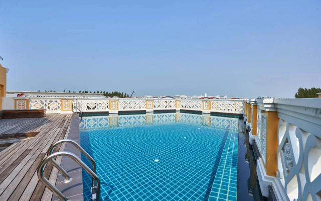 The Platinum Hotel & Suites