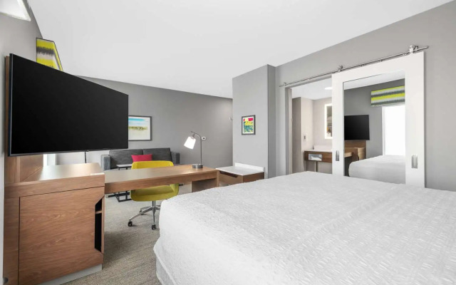 Hampton Inn & Suites by Hilton Bakersfield Central