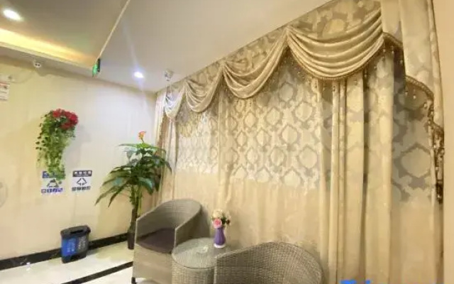 Yimi Hotel