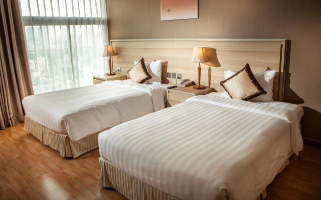 Super Candle Hotel
