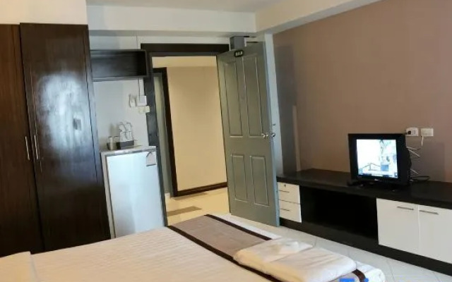 Leelawadee Resotel Ram65 Mahadthai