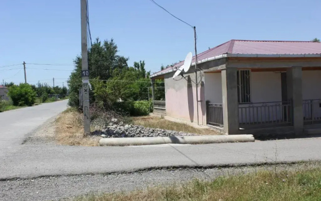 Nunuka House