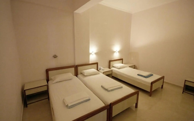 Ionis Hotel