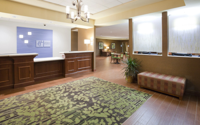 Holiday Inn Express & Suites Willmar by IHG