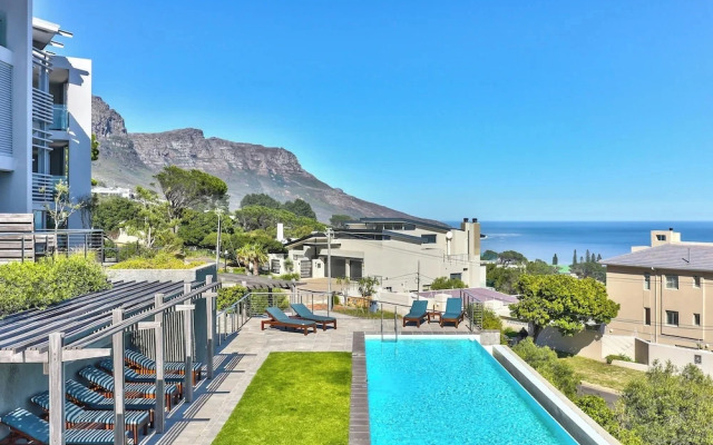Camps Bay Luxury Studio Apartment - The Crystal