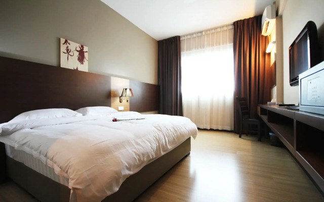 Aroma Hotel