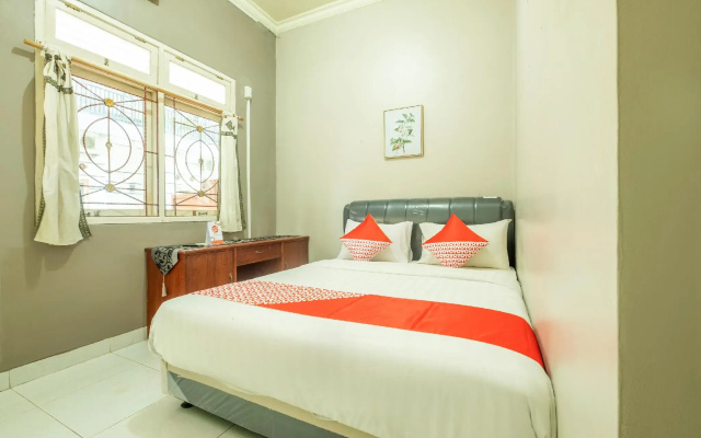 OYO 2227 Raka Residence Syariah