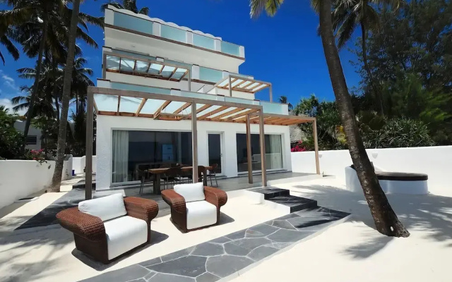Moja Private Beachfront Suite, Amani Home Zanzibar