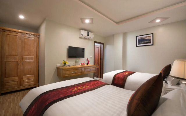 Golden Town Hotel
