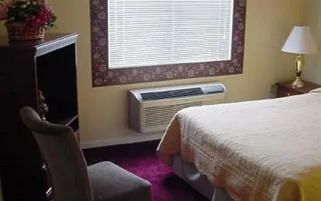 Gatlinburg Towers Condo Unit 501 - Great Location! Close To Town! 3 Bedroom Condo by RedAwning