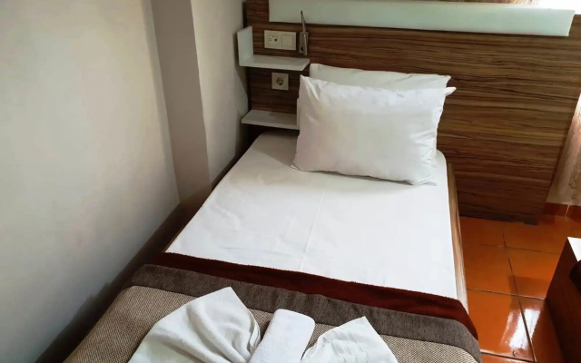 Altun Hotel
