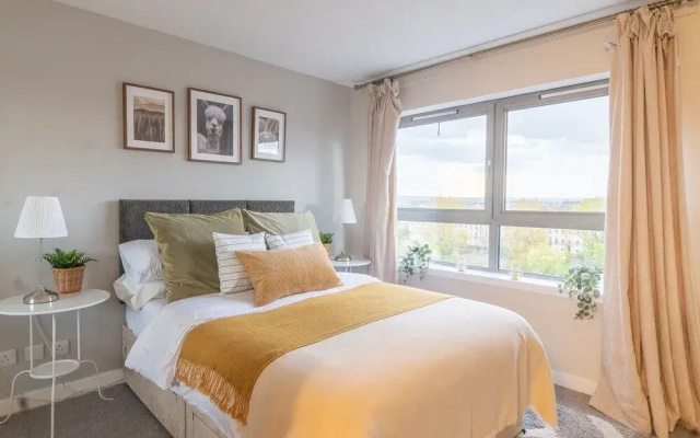 Luxury Riverview City Centre Apartment