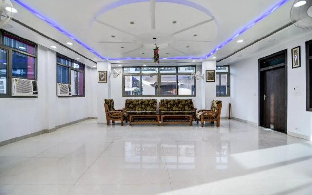 Capital O 38853 S Sumangalam Palace