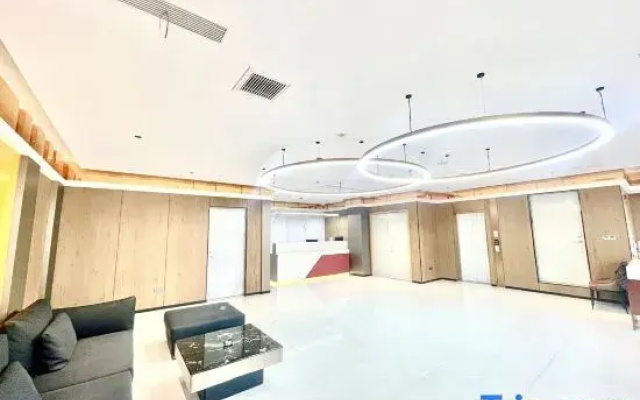 Luntai Mengxinghe Business Hotel (Xiyu Community Xincheng Road)