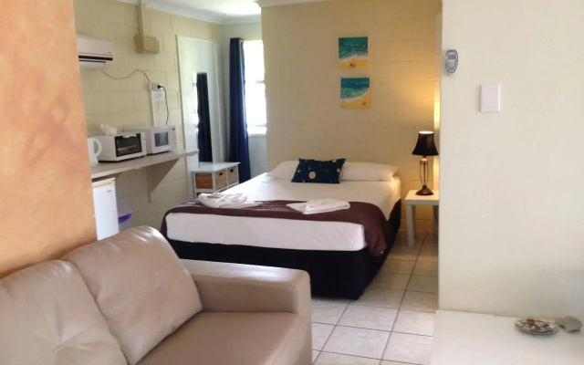 La Solana Holiday Units - MACKAY - Blacks Beach
