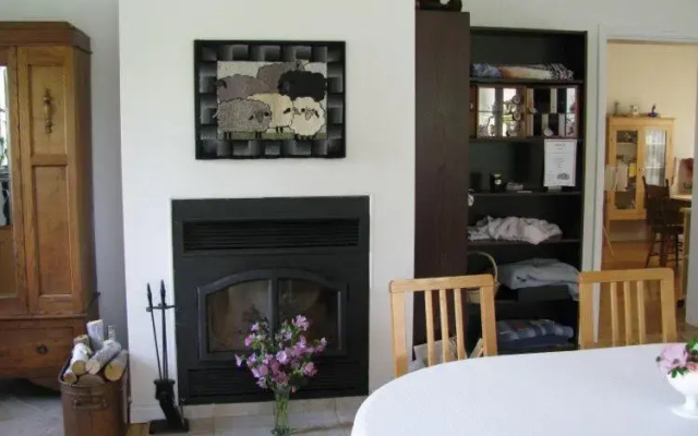 Tulloch Inn & Gifts