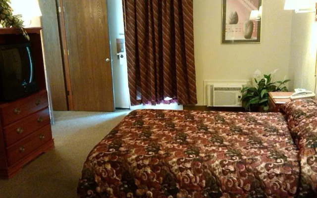 Woodridge Inn and Suites