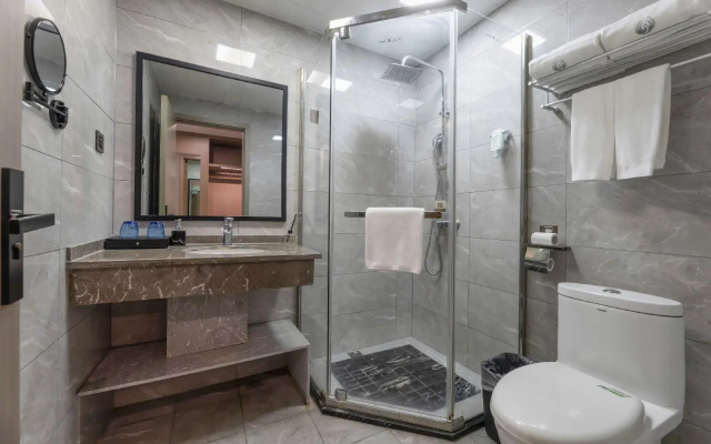 GYA Hotel (Tongxiang Century Avenue)