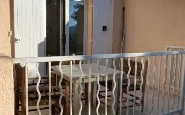Studio de vacances dans résidence avec piscine