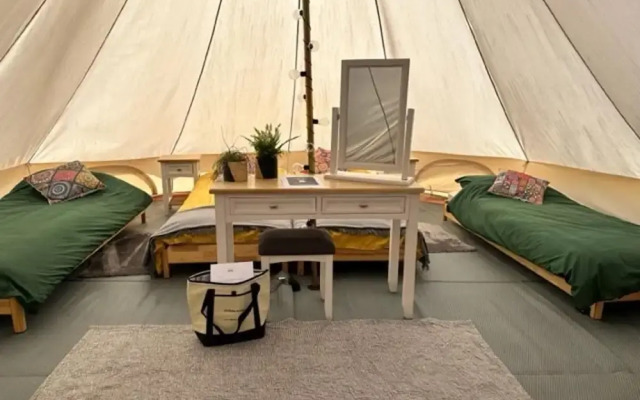 Walltree House Glamping - Bell Tent