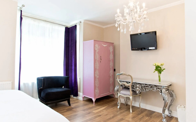 Cambridge House Hotel
