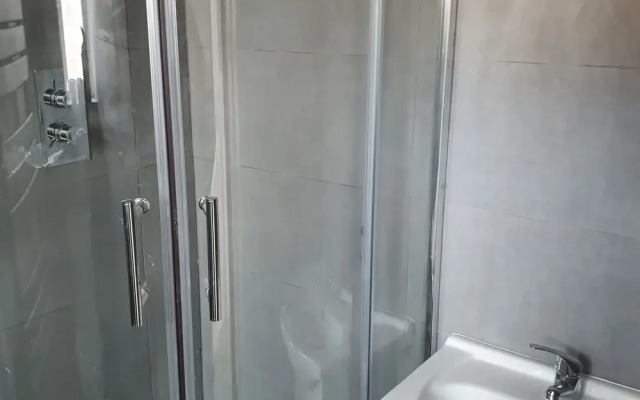 Modern Rochester 3 Bed House