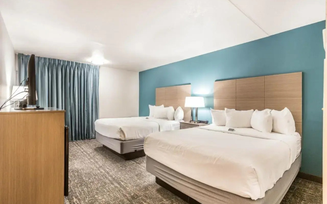 EverSpring Inn & Suites Marshall