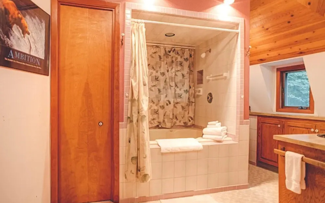 Cedar Creek Hideaway