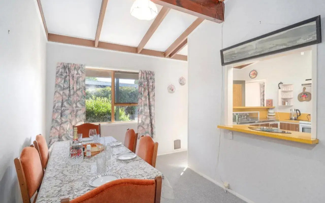 The Jandal House - Whitianga Holiday Home