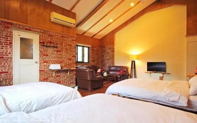 Red brick 642 B&B