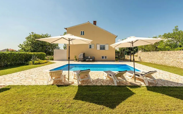 Villa Basil