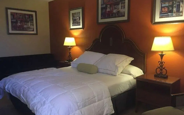 Bayshore Inn