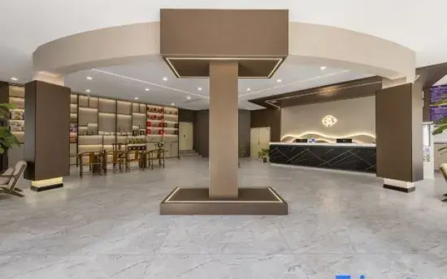 Qingting Hotel (Liupanshui People Square Railway Station)
