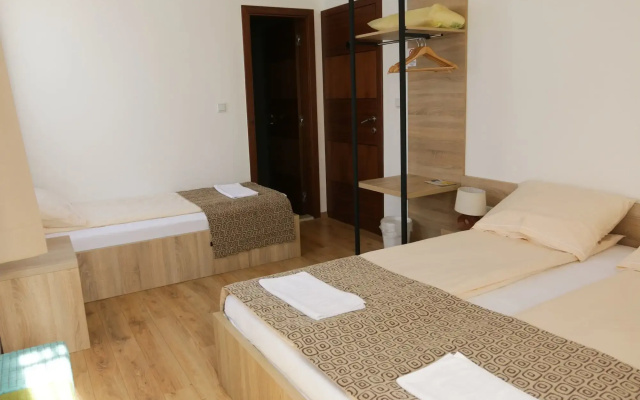 Hotel Logavina 8