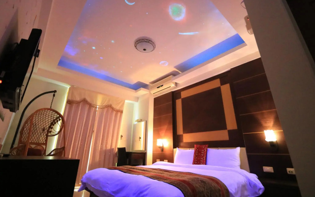 Warner Leisure Hotel