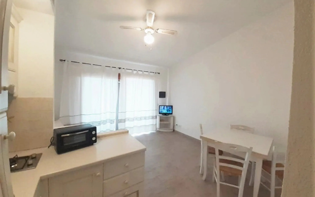 Charming Holiday Home in Marinella With Shared Garden