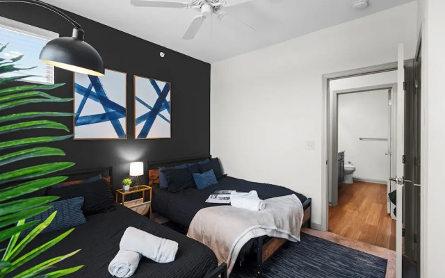 Upscale King 4BR Suite Uptown Charlotte