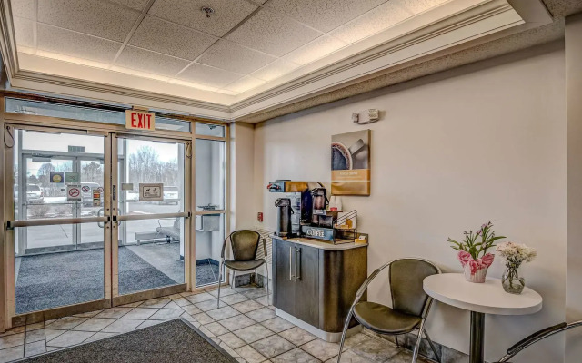 Econo Lodge Menomonie
