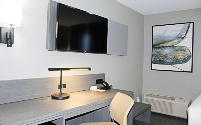 Days Inn by Wyndham Stony Plain