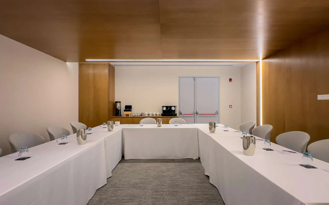 Radisson Beach Resort Larnaca