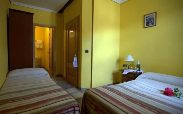 Hostal Rural Elosta