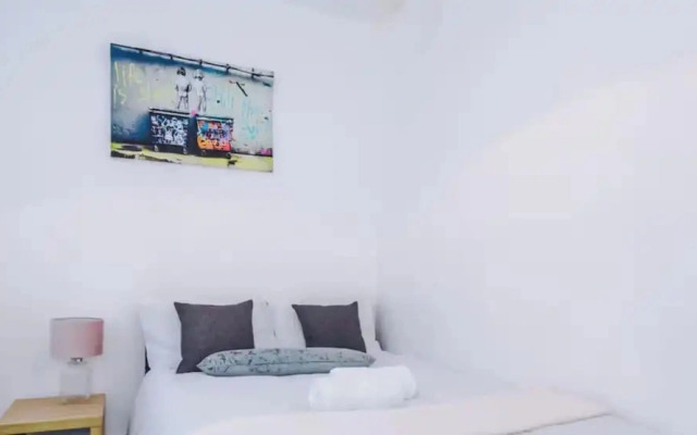 Spacious 6-bedroom Property With Ensuite Perfect for Groups