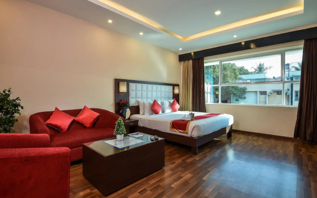 Akshaya Aura