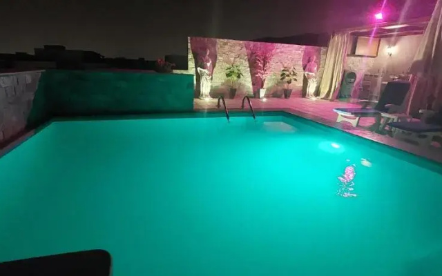 كمباوند جاليريا مون فالي