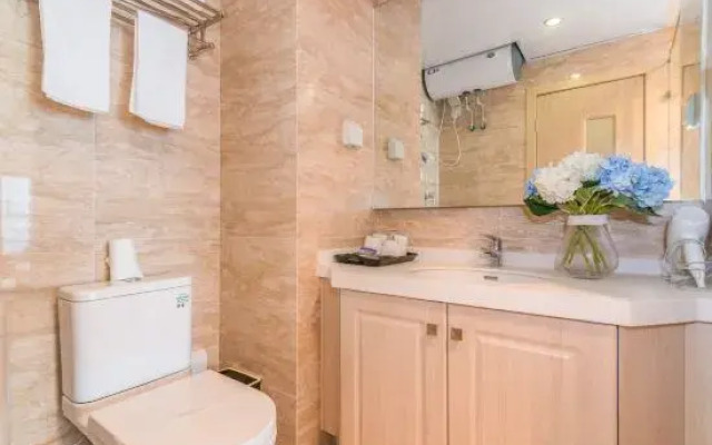 Shanghai Huayue Apartment (Jinshan Wanda Shop)