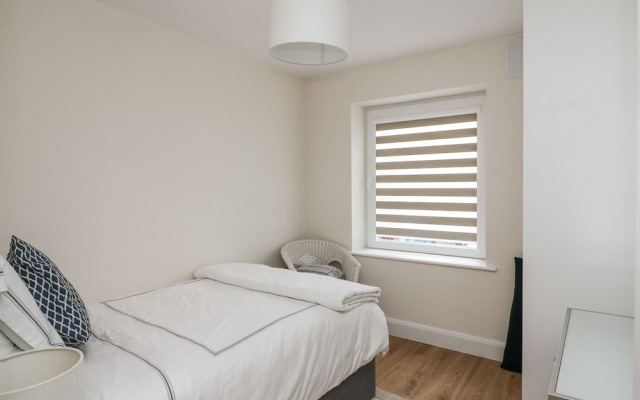 7 Belfort Court